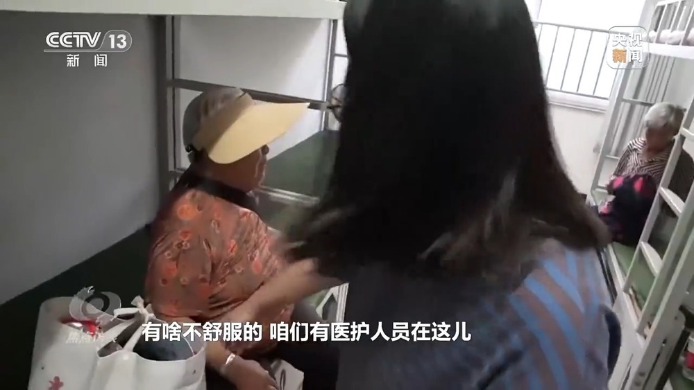 多地遭遇洪涝灾害 各方力量奋战抗洪救灾第一线