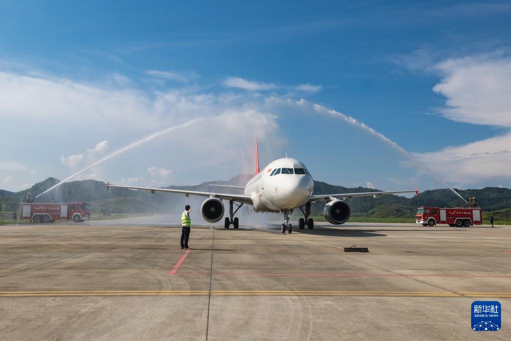 贵州毕节飞雄机场正式复航 贵州毕节飞雄机场正式复航