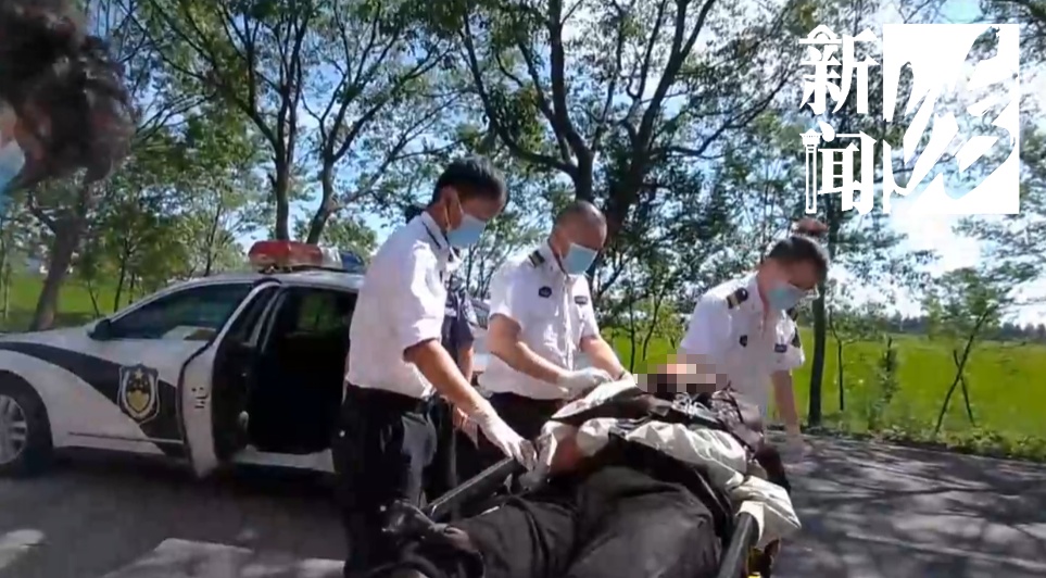 监控曝光!女子骑电瓶车时失控,头部猛烈撞击!这个动作保命 监控曝光!女子骑电瓶车时失控,头部猛烈撞击!这个动作保命