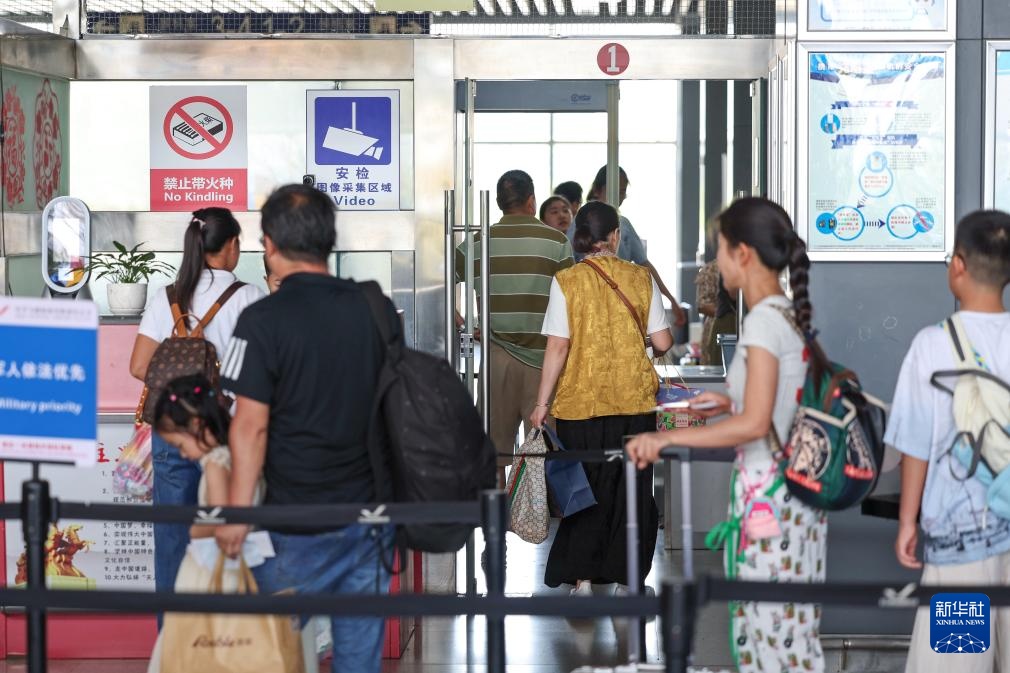 贵州毕节飞雄机场正式复航 贵州毕节飞雄机场正式复航