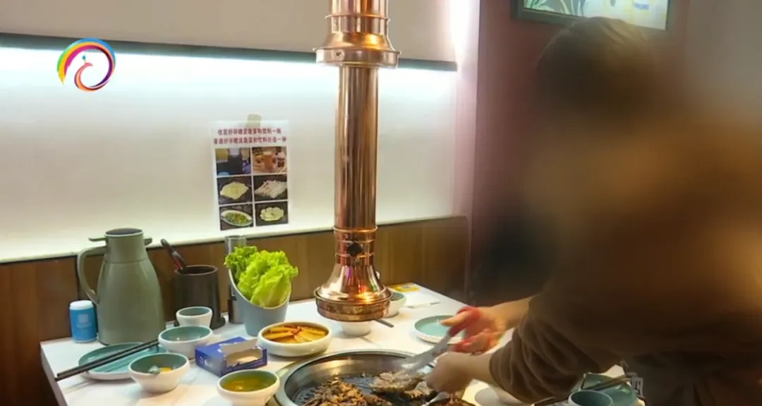 生菜卷烤肉正流行？医生紧急提醒：小心感染这种病……