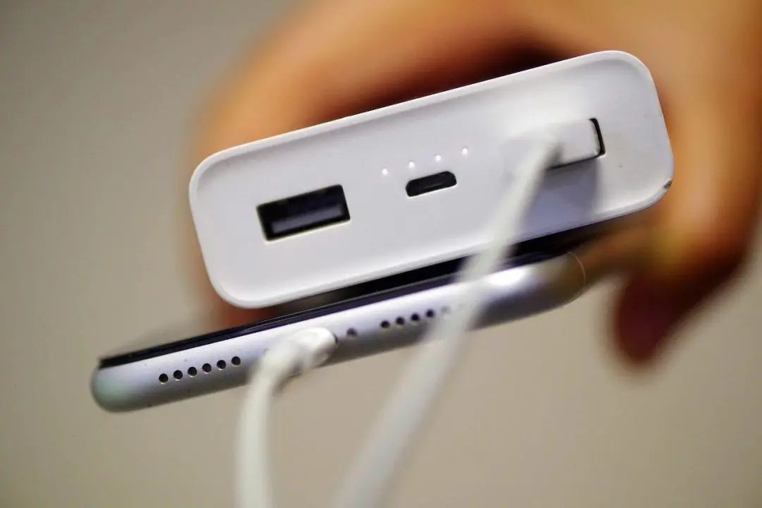 小心！你常用的东西，被间谍盯上了