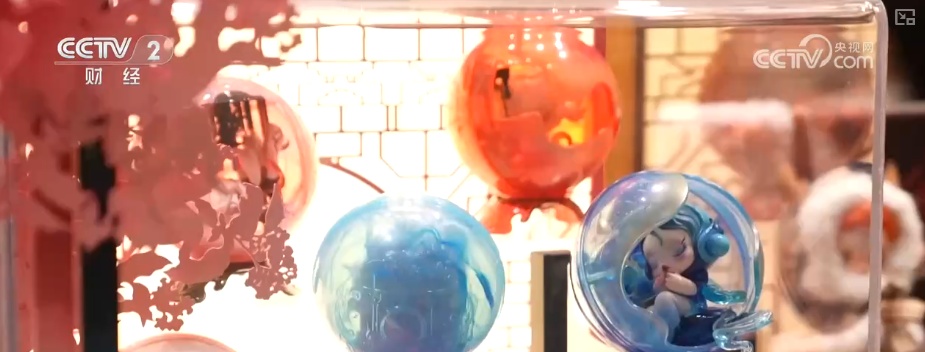 快乐、治愈、陪伴，“潮”出新高度！凭借“文化共鸣+创意表达”中国潮玩走红全球