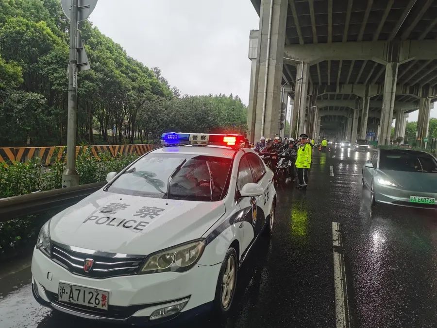 “竹节草”傍晚前后登陆上海！风雨何时减弱→