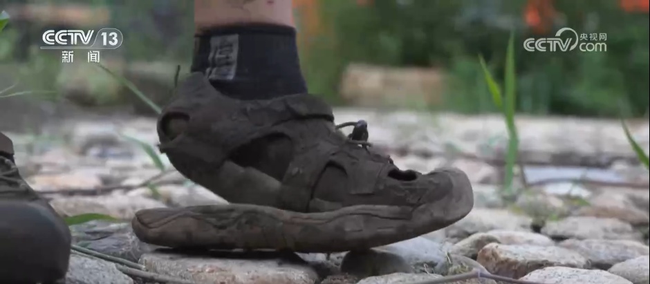 危急时刻感谢有你!洪水救援中这些温暖的力量令人难忘 危急时刻感谢有你!洪水救援中这些温暖的力量令人难忘