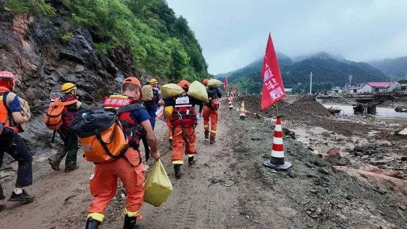 暴雨来袭，遇水架桥！怀柔琉璃庙镇消防救援纪实