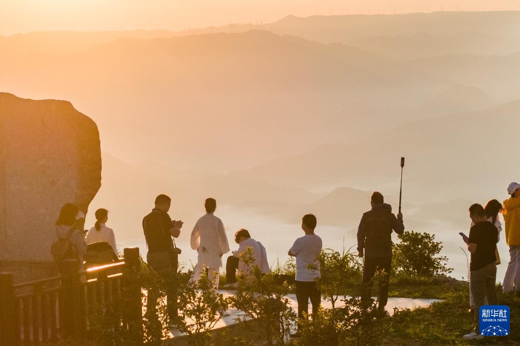 美丽中国丨湖南雪峰山日出云海美景