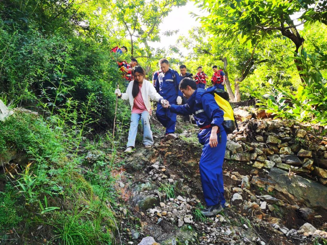 北京消防突击进入三个被困村！解救数十位被困人员！