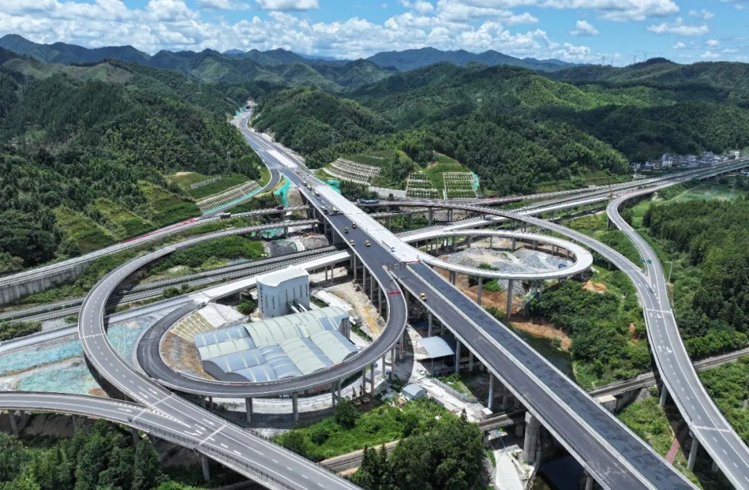 安徽这段高速预计今年年底通车 安徽这段高速预计今年年底通车