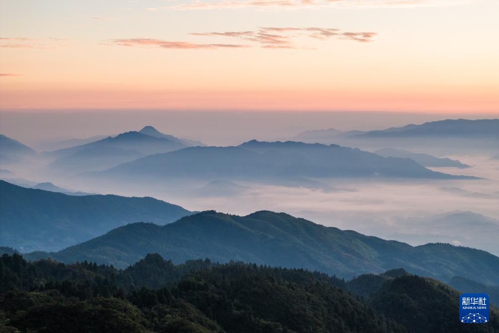 美丽中国丨湖南雪峰山日出云海美景