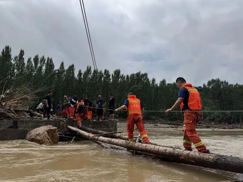 暴雨来袭，遇水架桥！怀柔琉璃庙镇消防救援纪实