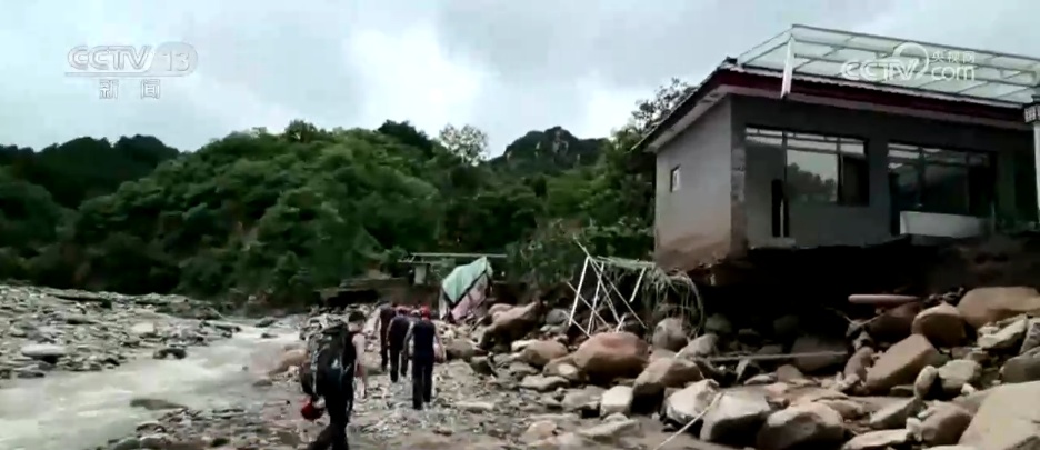 危急时刻感谢有你!洪水救援中这些温暖的力量令人难忘 危急时刻感谢有你!洪水救援中这些温暖的力量令人难忘