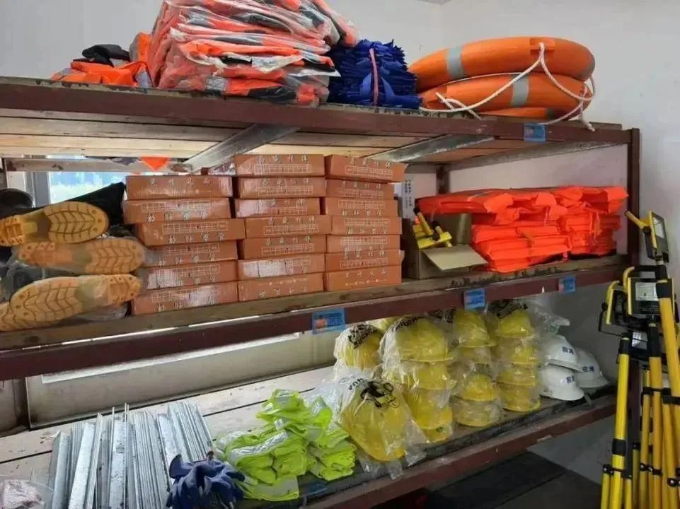 “竹节草”登陆上海时间公布，暴雨预警已升级！上海地铁重要通知：运营调整→