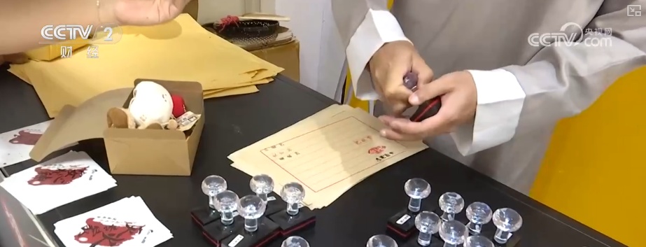 快乐、治愈、陪伴，“潮”出新高度！凭借“文化共鸣+创意表达”中国潮玩走红全球