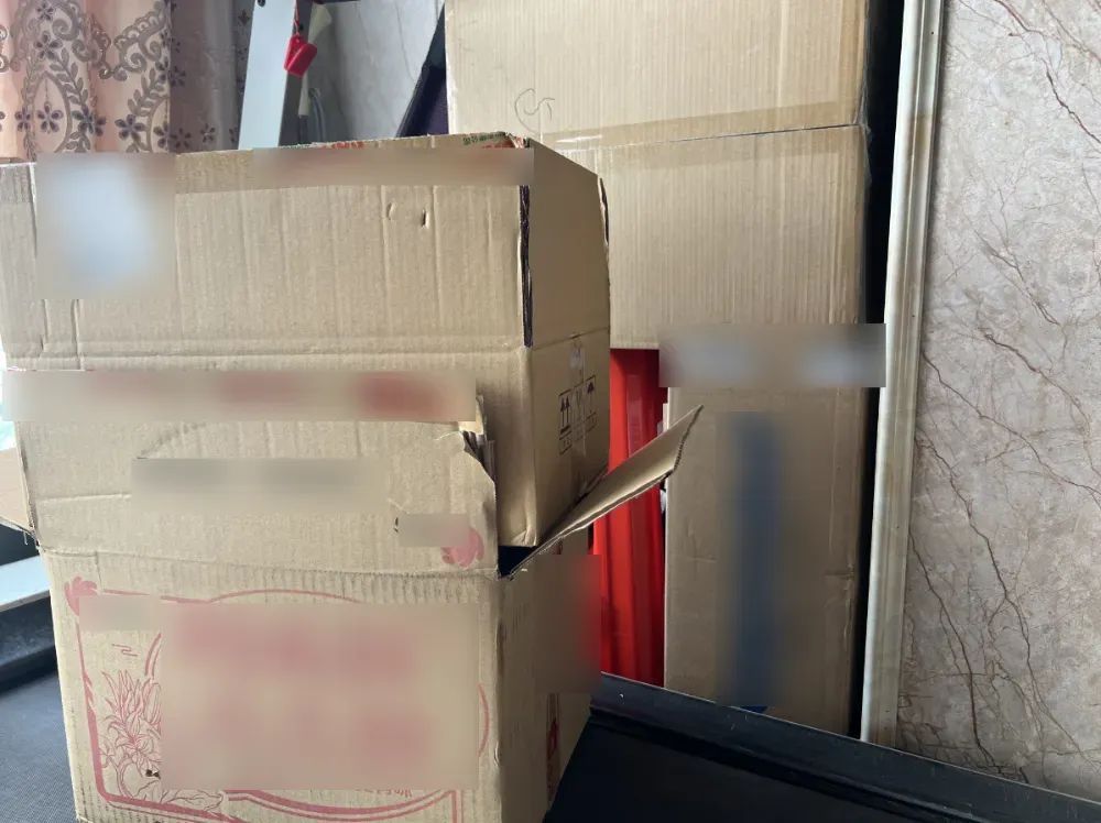 别再把快递箱囤在家里了！真的会“引甲醛入室”！