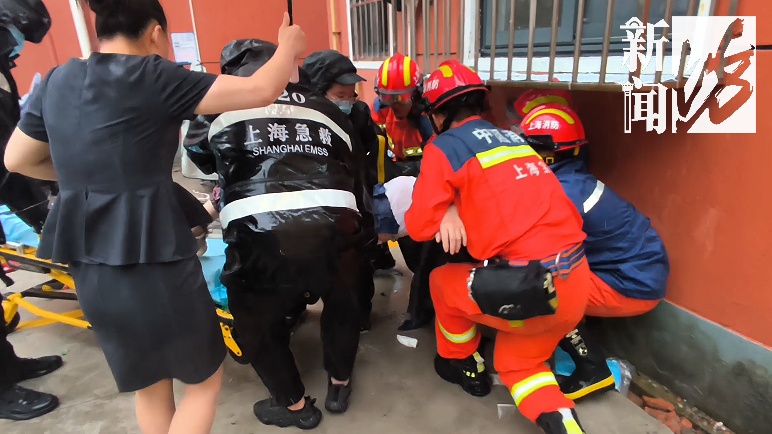 上海还有雨？高温即将重启！女子头部意外卡进排水沟，出行注意