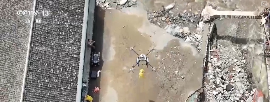 “钢铁羽翼”架起空中生命“补给线” 解锁救援中的“硬核”科技