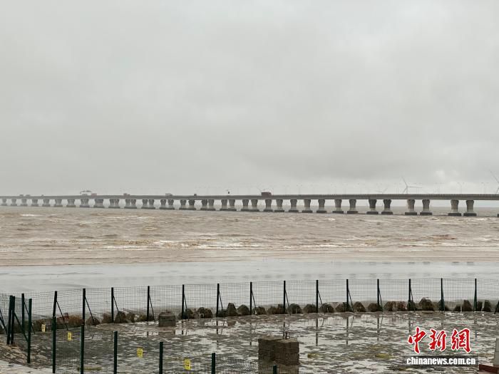 台风“竹节草”登陆 &nbsp;上海已转移安置约28万人