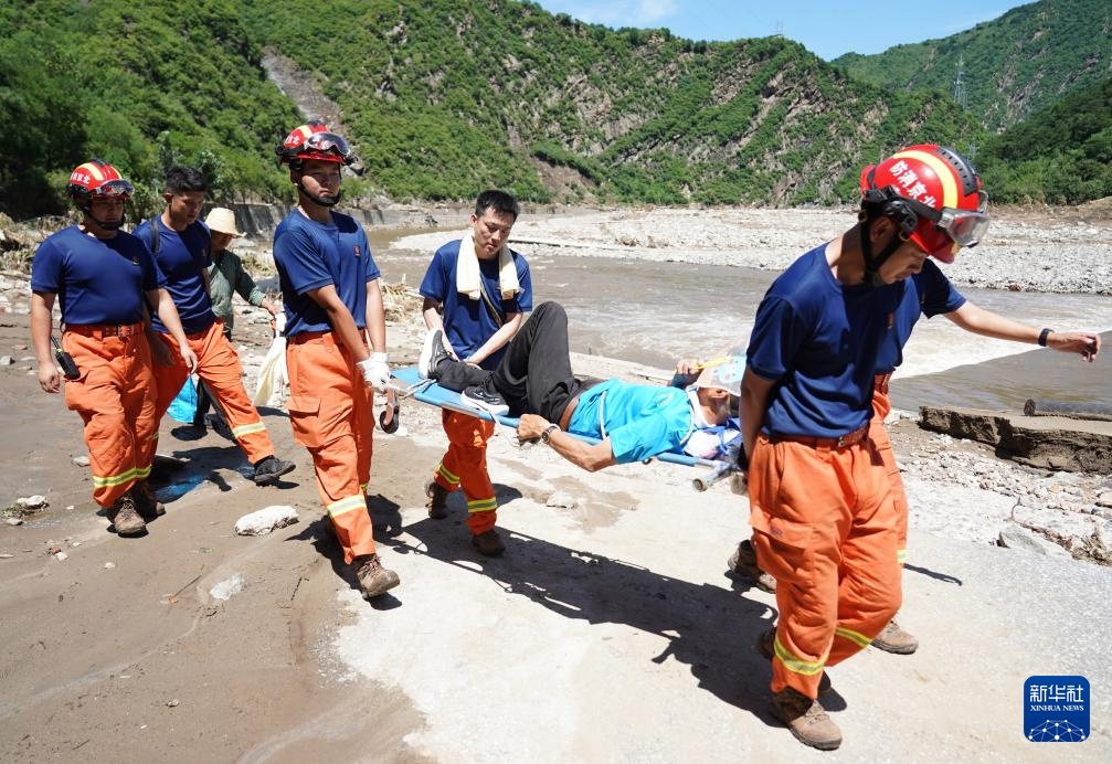 探访北京怀柔琉璃庙镇救援一线