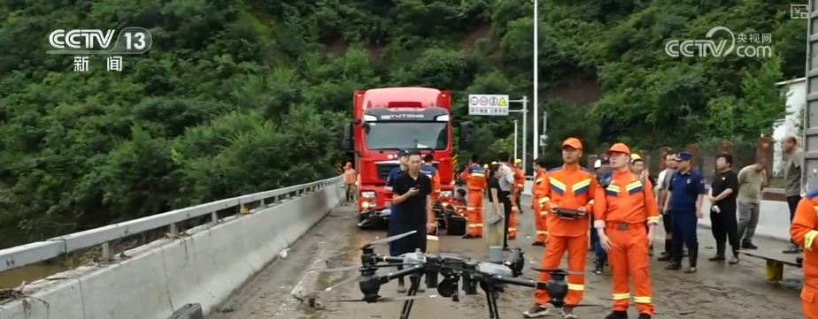 “钢铁羽翼”架起空中生命“补给线” 解锁救援中的“硬核”科技