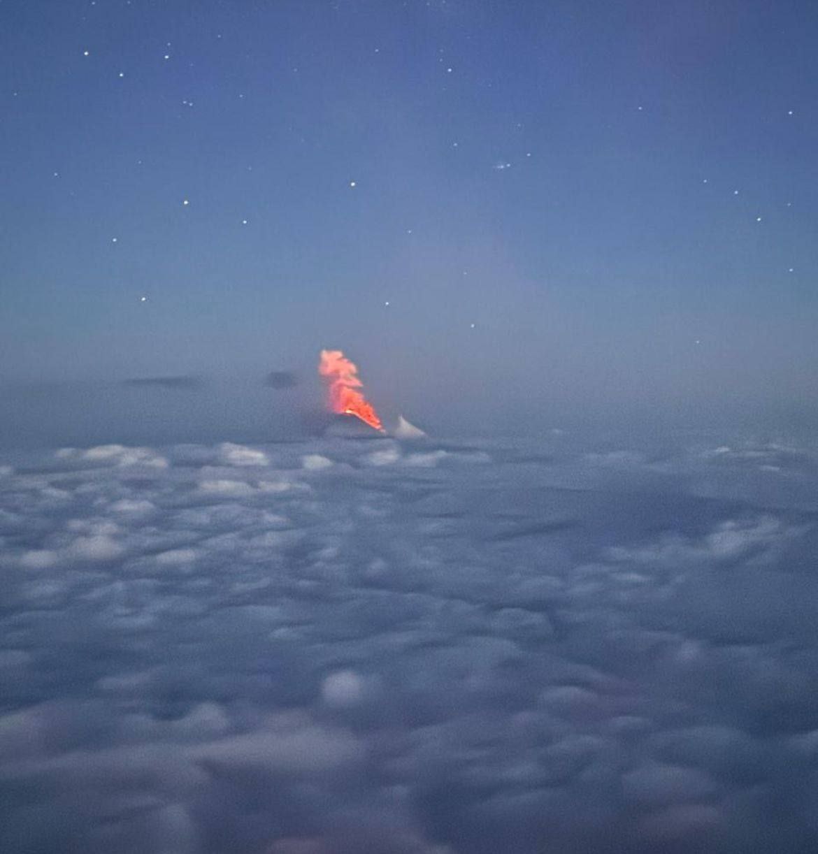 俄罗斯堪察加半岛一火山喷发 俄罗斯堪察加半岛一火山喷发