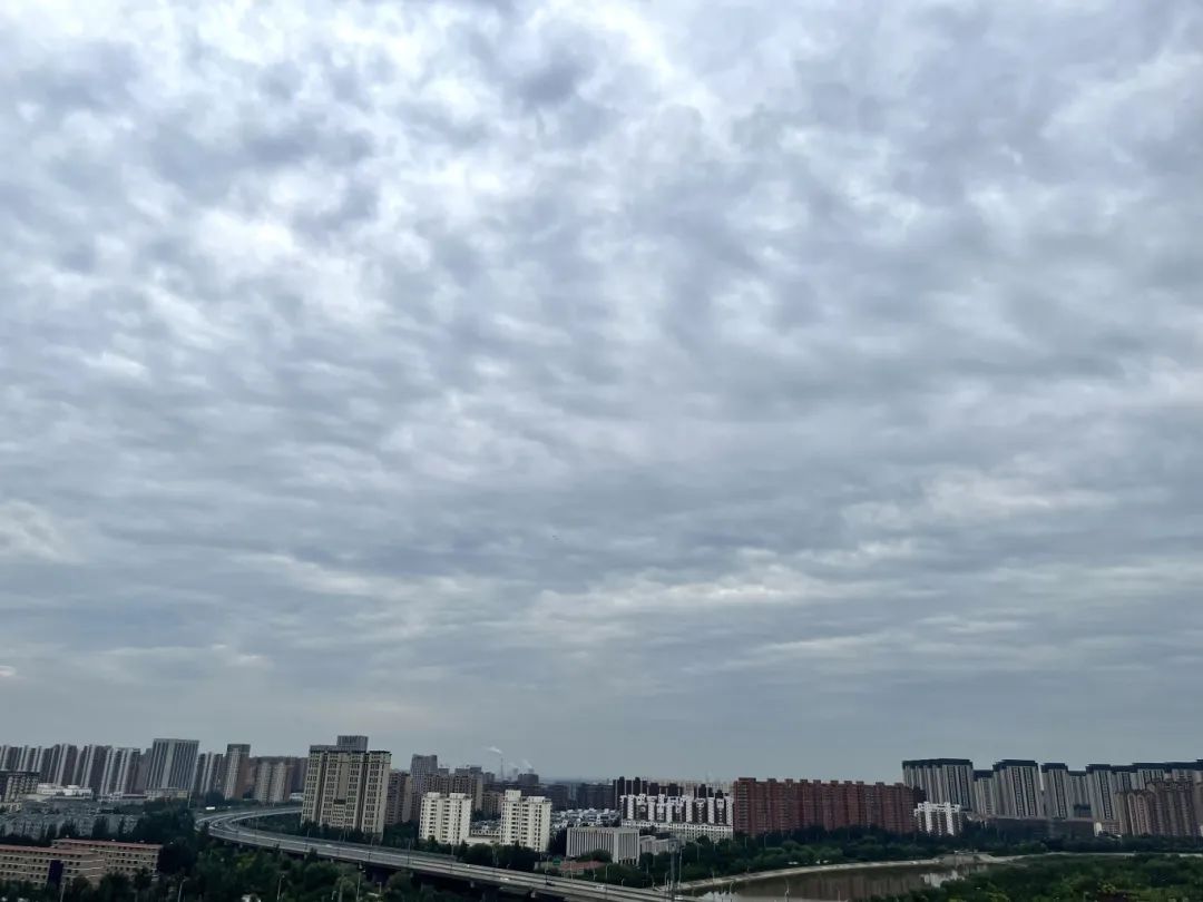 呼和浩特今天又要下雨了！内蒙古发布蓝色预警！附列车停运信息
