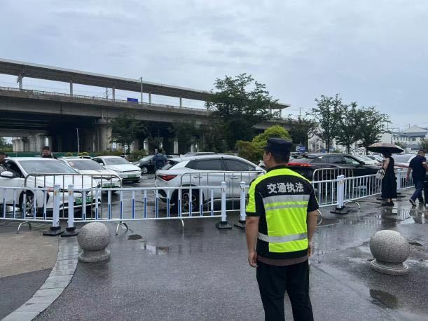 台风“竹节草”来袭，扬州多条客运班线、高铁车次停运