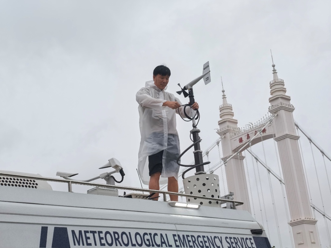 渔船回港、果农抢收、人员转移……浙江多部门联动应对台风！