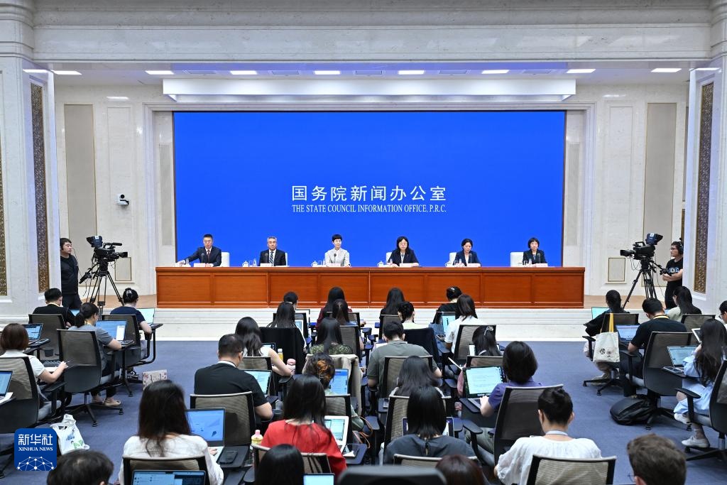 育儿补贴怎么领？为何覆盖一孩？钱从哪里来？