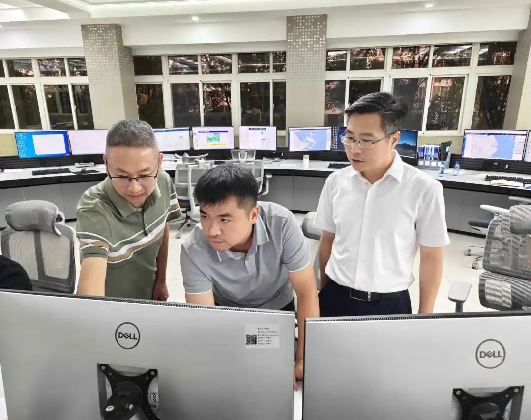 渔船回港、果农抢收、人员转移……浙江多部门联动应对台风！