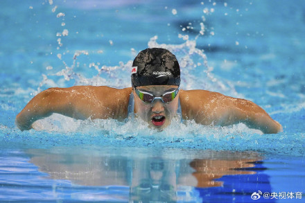12岁于子迪200蝶刷新个人最佳成绩