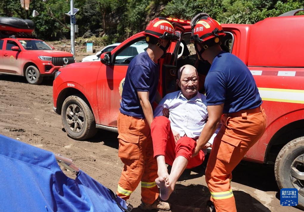探访北京怀柔琉璃庙镇救援一线