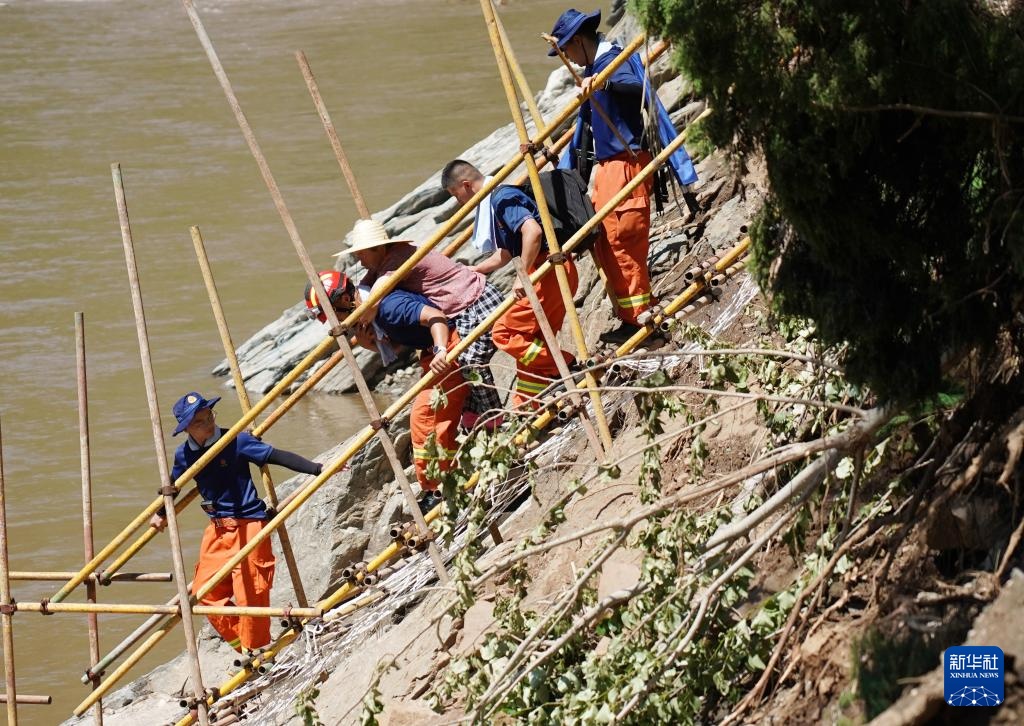 探访北京怀柔琉璃庙镇救援一线