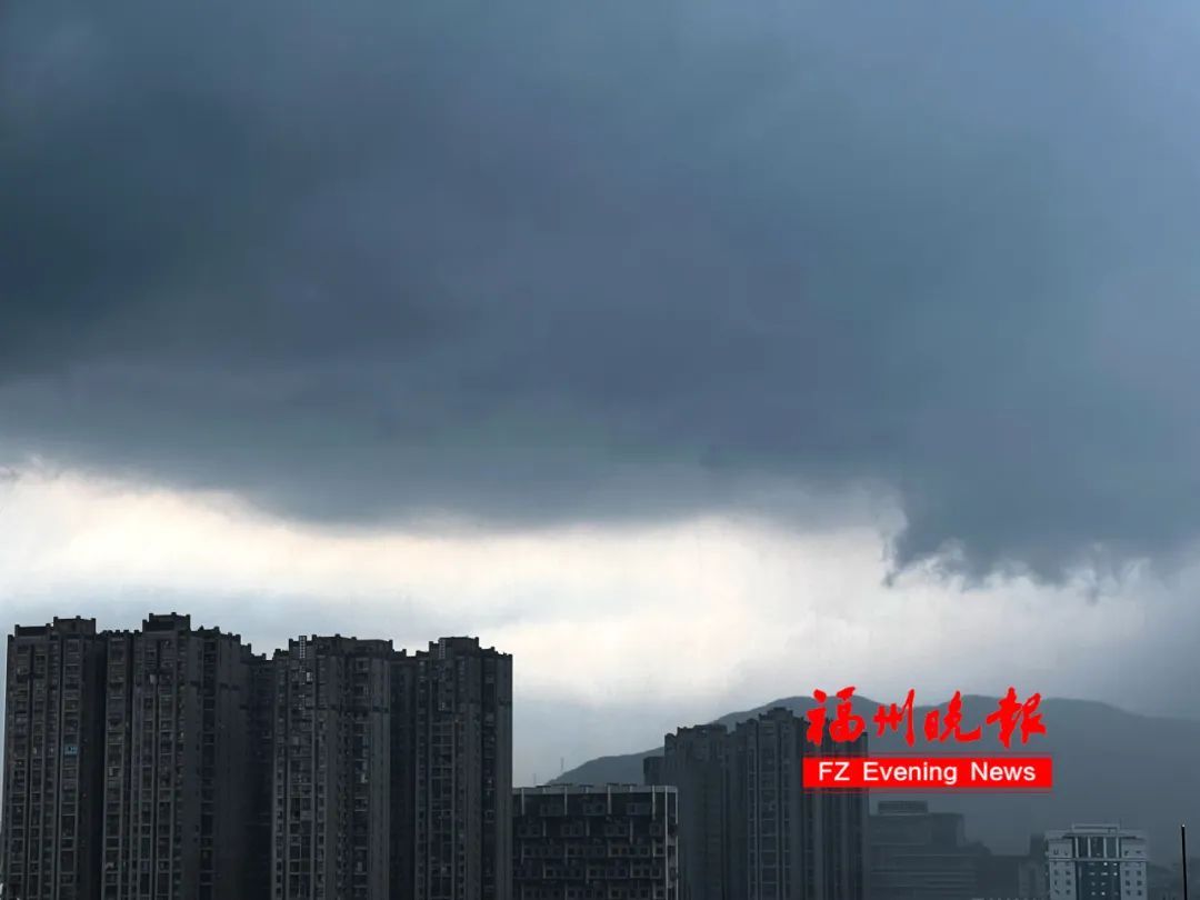 福州发布暴雨红色预警！警惕！警惕！