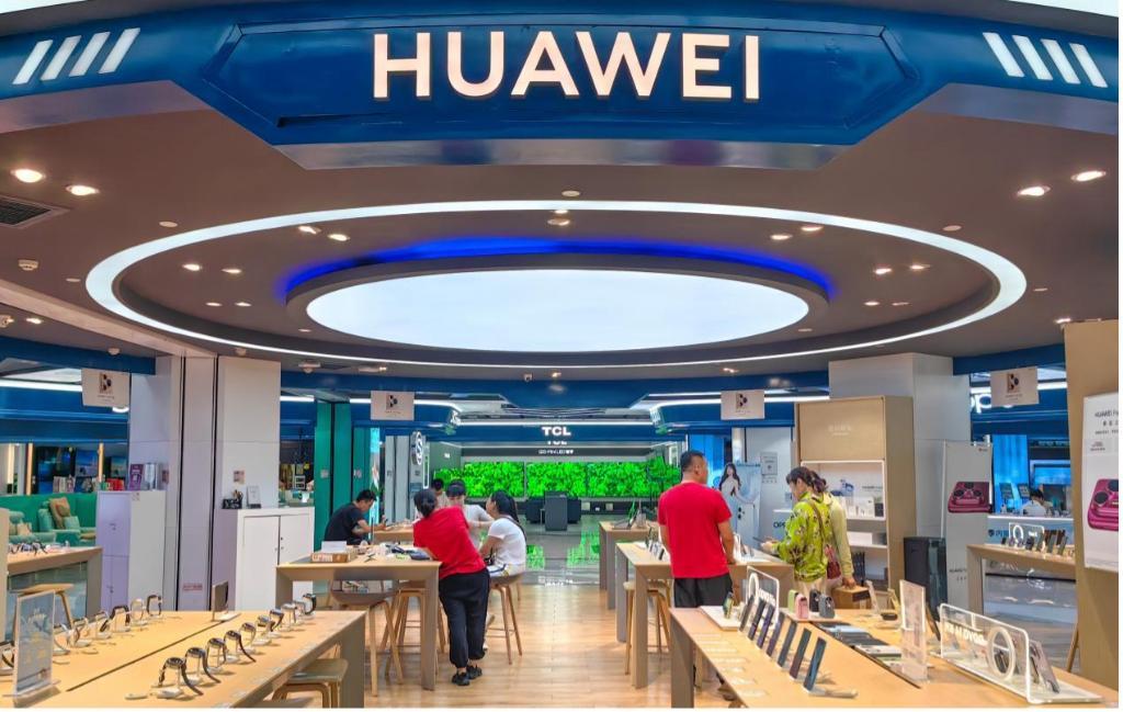 暑期数码产品迎旺季，消费市场新意浓