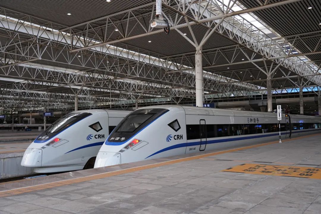 暑运过半，铁路成都车站累计到发送旅客2288.3万人次