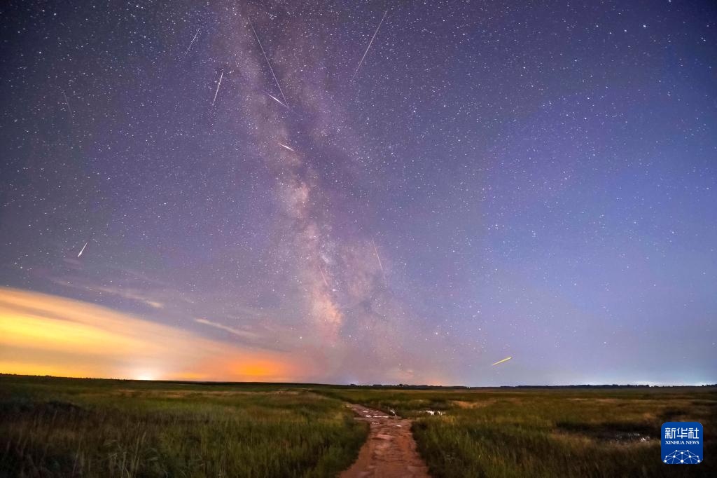 星空相册丨多场流星雨点亮夏日夜空 星空相册丨多场流星雨点亮夏日夜空