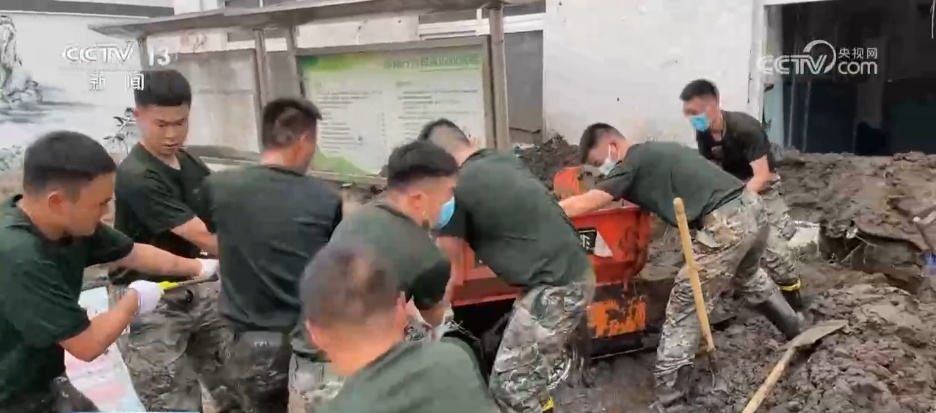 各地多部门全力应对汛情 各方力量有序开展灾后恢复工作