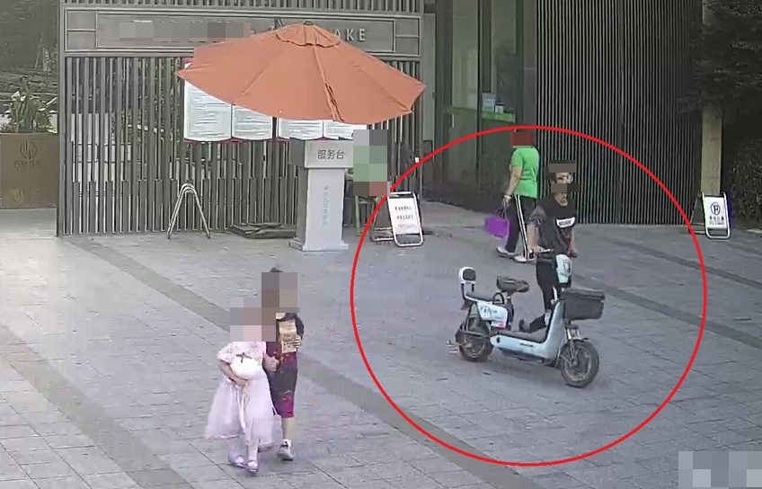 男子推着不同电瓶车频繁出入海宁一小区，警方一查…