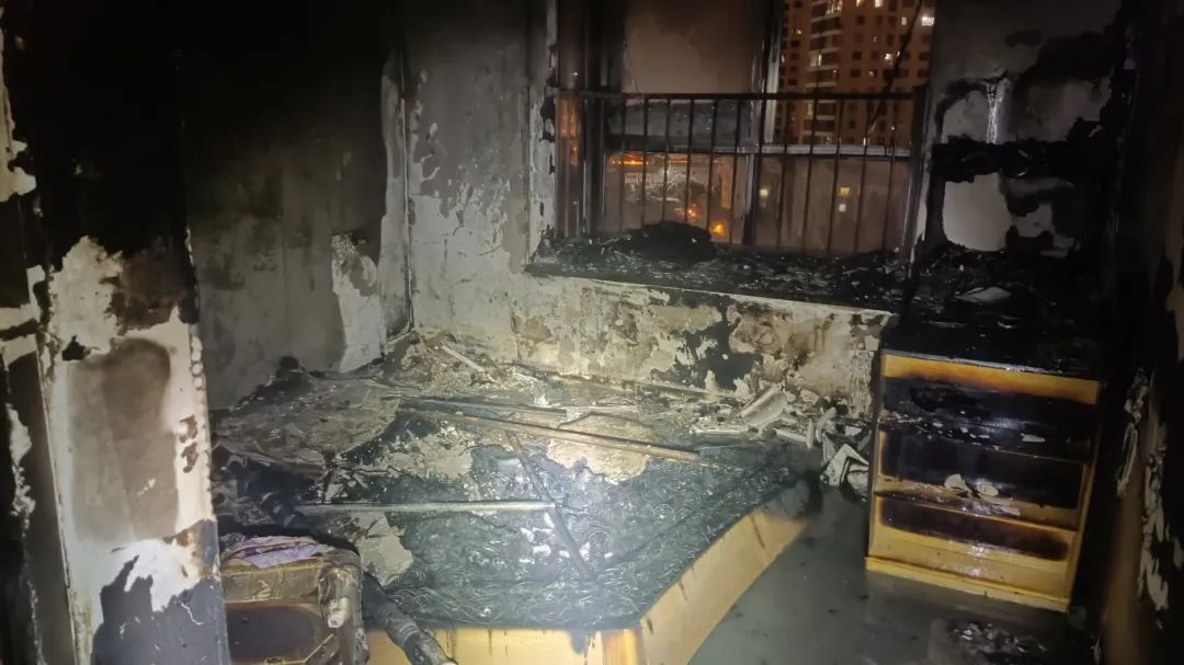 这瘾得戒！高层住宅突发火灾，原因竟是这个坏习惯