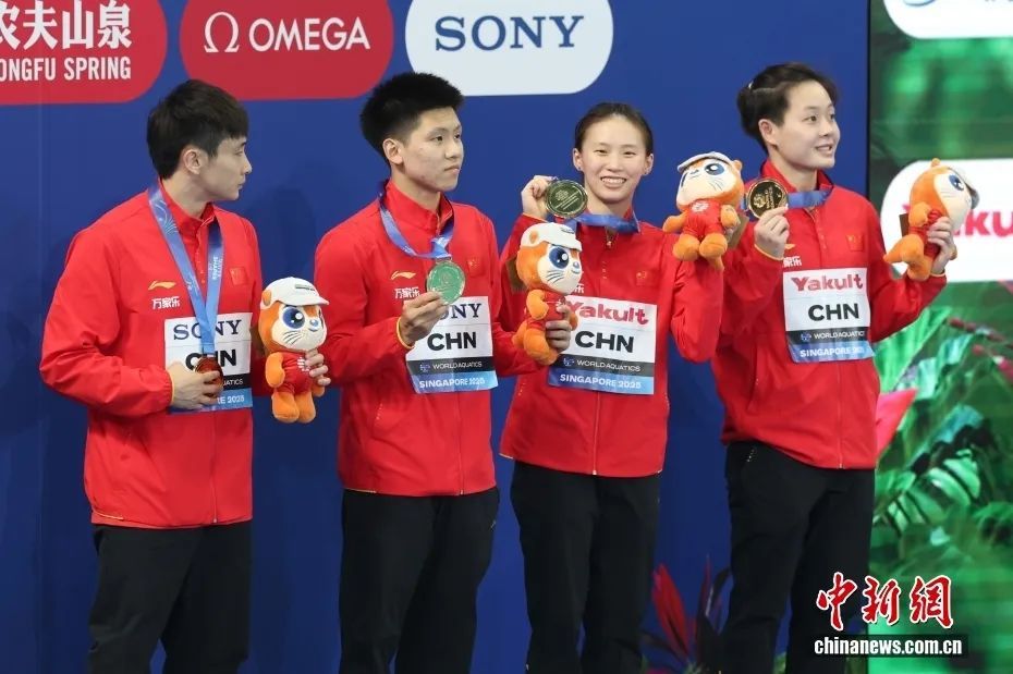 陈芋汐，包揽三金！