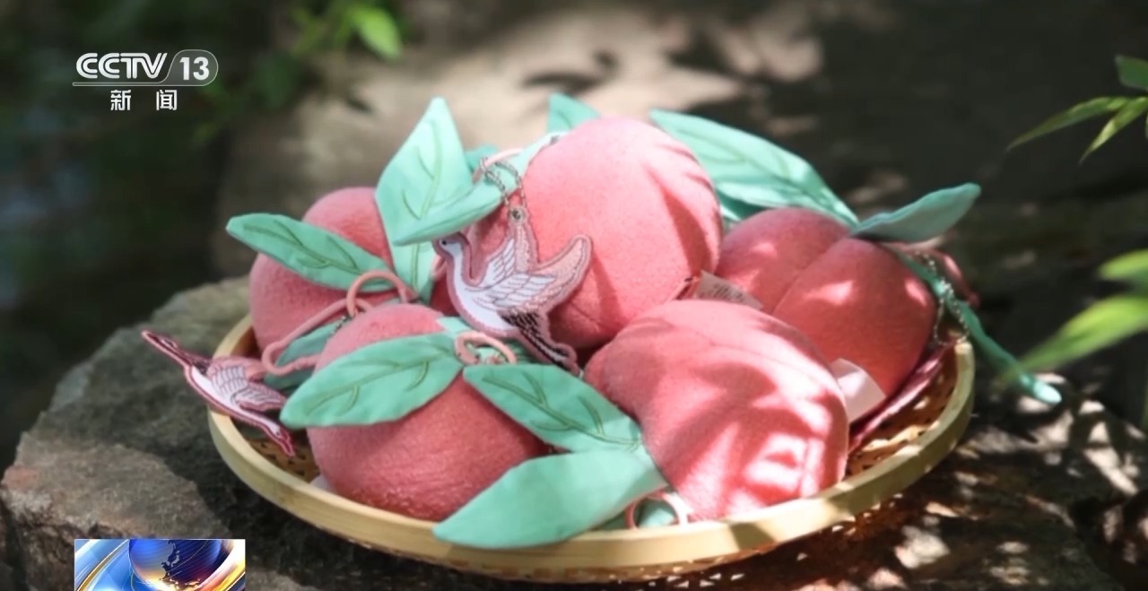 折扇、雪糕、冰箱贴……当文化创意遇上盛夏 会碰撞出怎样的火花？