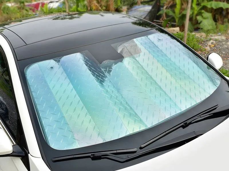 汽车暴晒后如何快速降温？