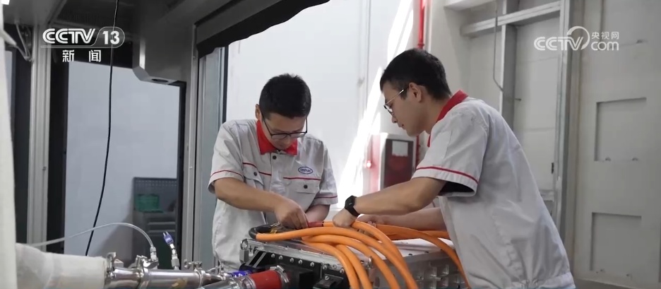 年轻人有了更多选择机会 新职业、新工种培育就业新增长点