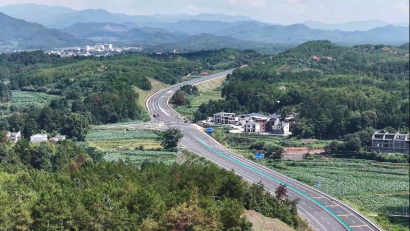 G206国道江西赣州石城段改扩建工程建成通车