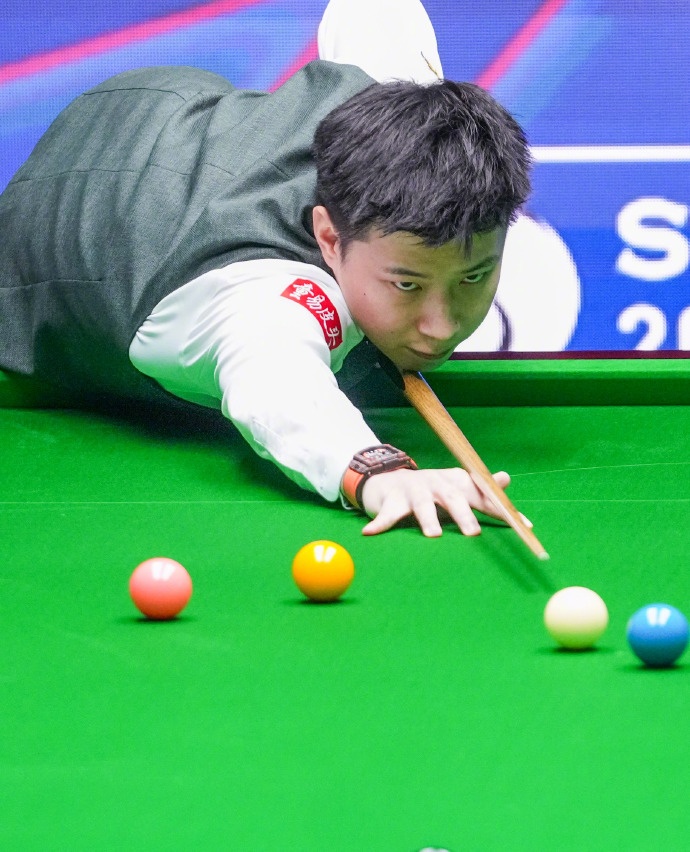6-1战胜丁俊晖！来自深圳的赵心童，晋级四强！