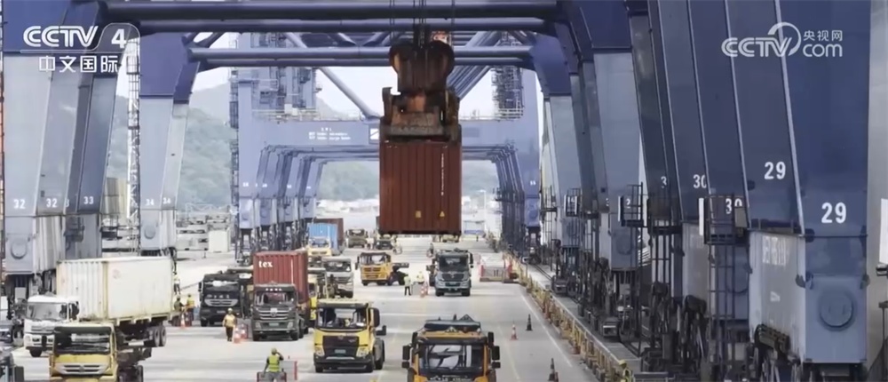 企业主动应变求新推动出口动能向优向新 中国外贸发展韧性凸显