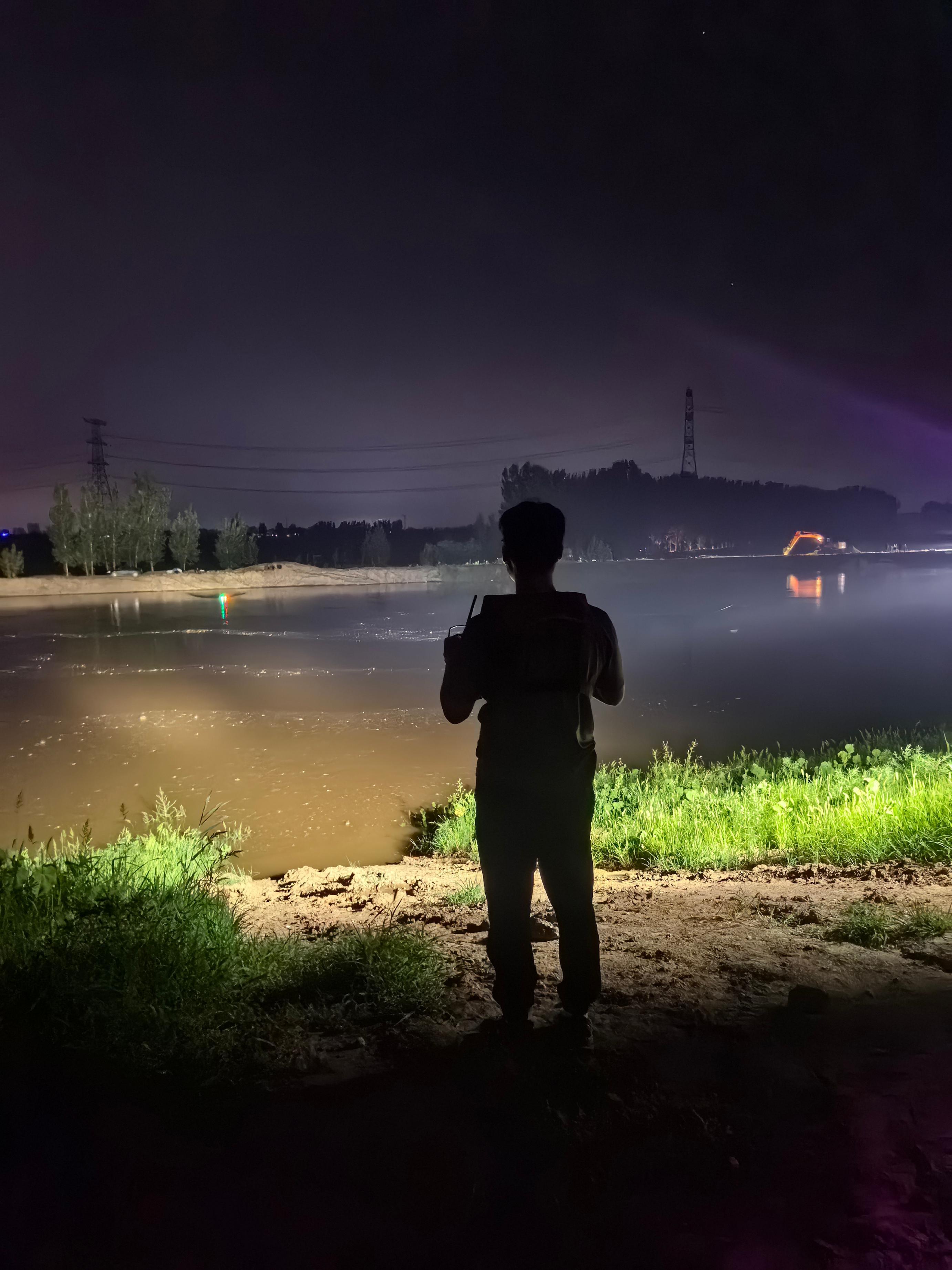 “跑”在洪水前面 当好防汛“耳目尖兵”