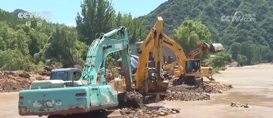 各地多部门全力应对汛情 各方力量有序开展灾后恢复工作