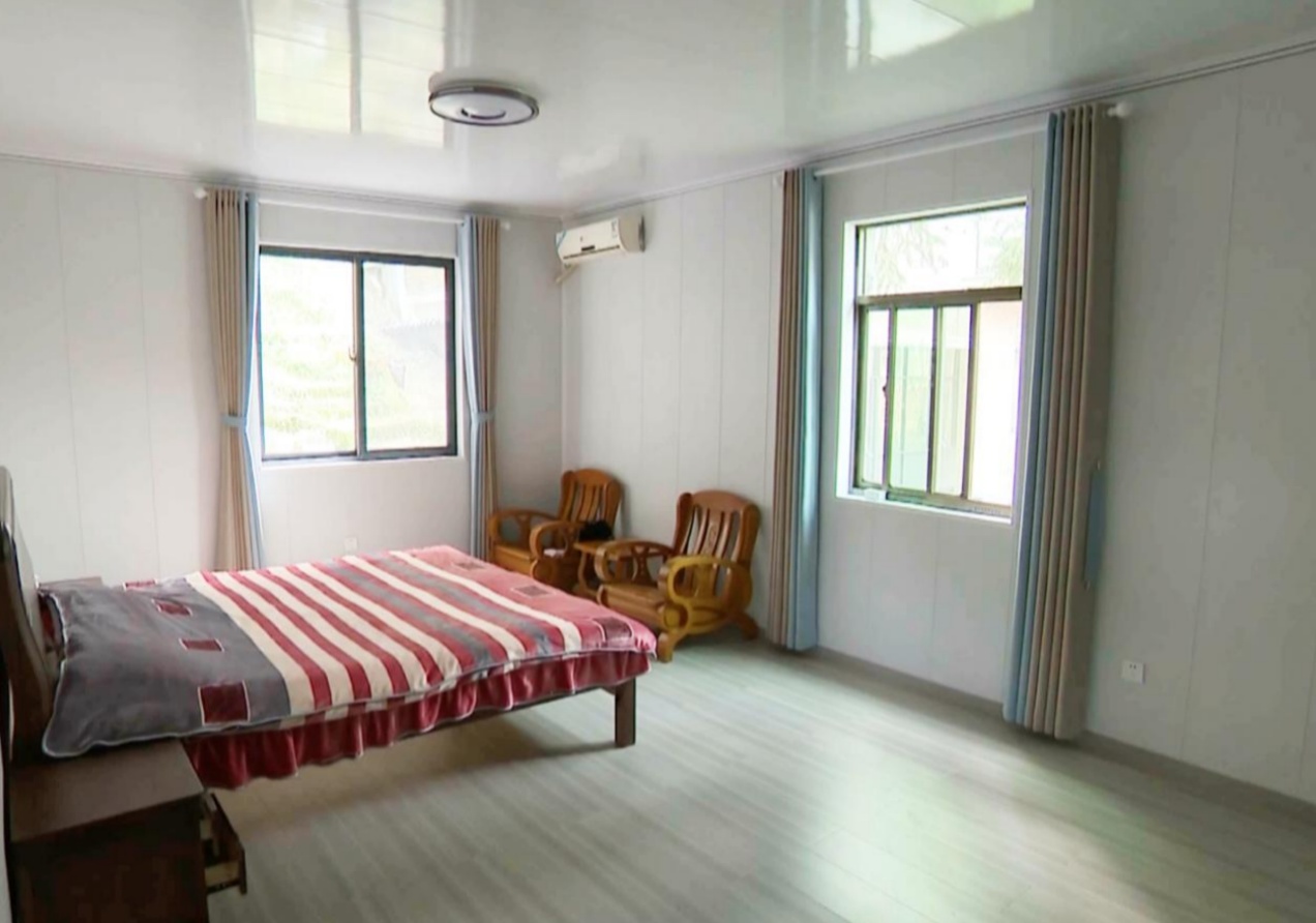 “老兵暖心屋”：用爱修缮 温暖老兵晚年生活